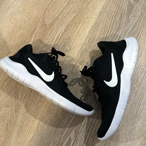 Nike Flex athletic shoes - Picture 10 of 11